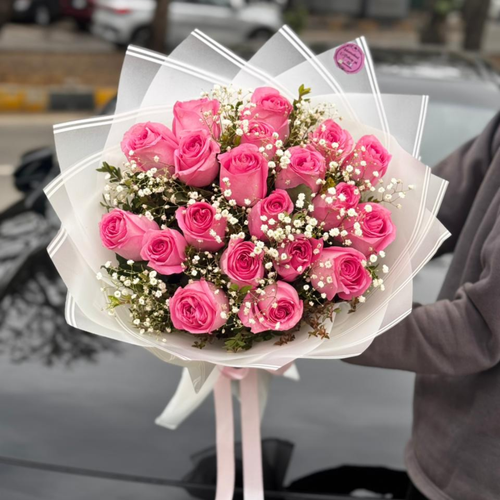 Premium Pink Roses Bouquet – Elegant Hand-Tied Fresh Roses