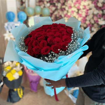 Red Roses & Baby’s Breath Bouquet for Dad