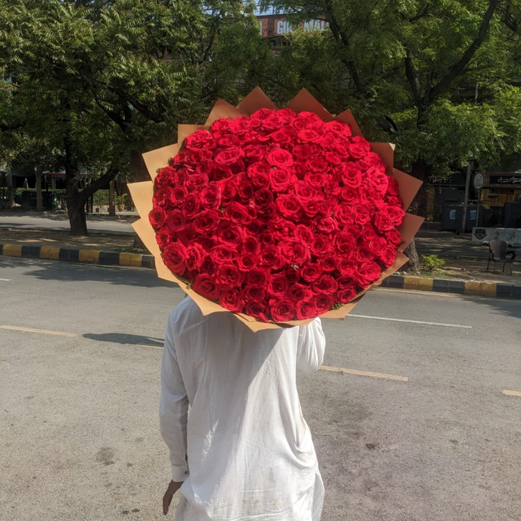 Grand Red Rose Bouquet