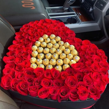 Heart of Love: Red Roses & Rochers