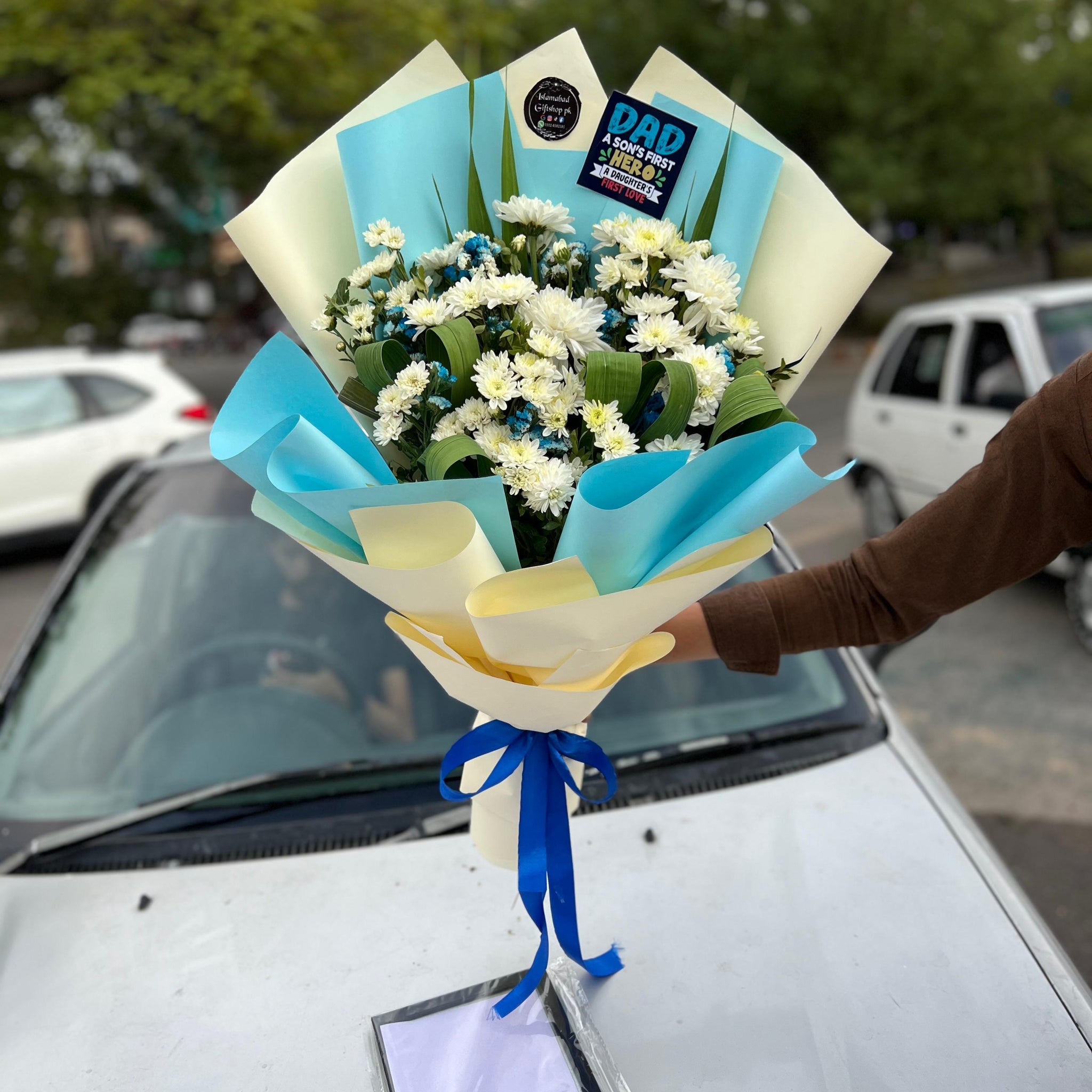 Flowers Bouquet &Customized Picture Frame of your loved ones
