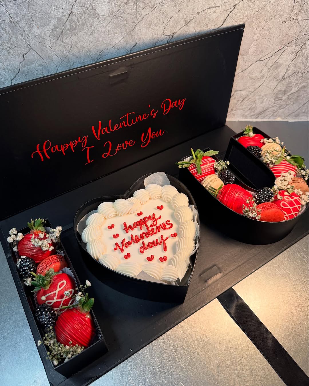 I ❤️ U Box: Black and Red