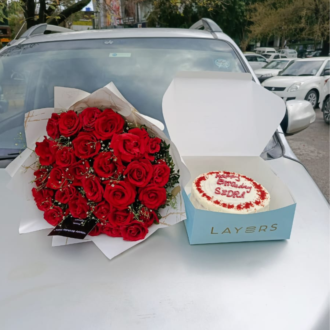 🌹🎂 Affordable Deal – Fresh Red Roses Bouquet & 2.5 lbs Red Velvet Cake ❤️