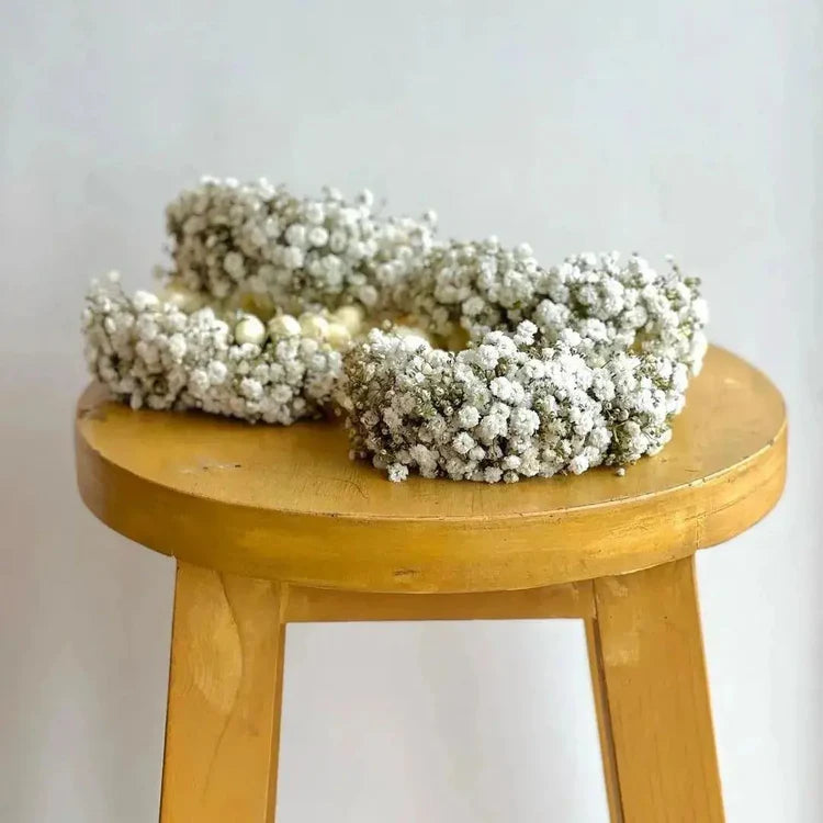 Elegant Baby’s Breath White Gajra