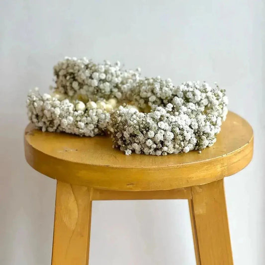 Elegant Baby’s Breath White Gajra