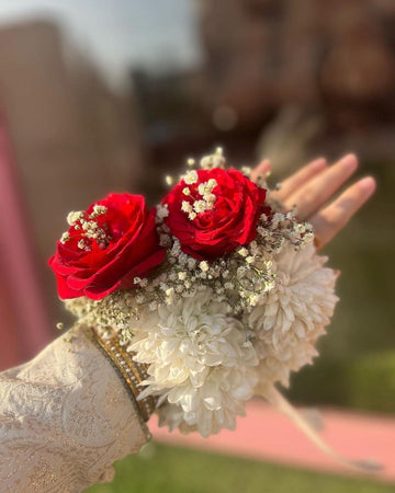 Floral Bliss Gajra