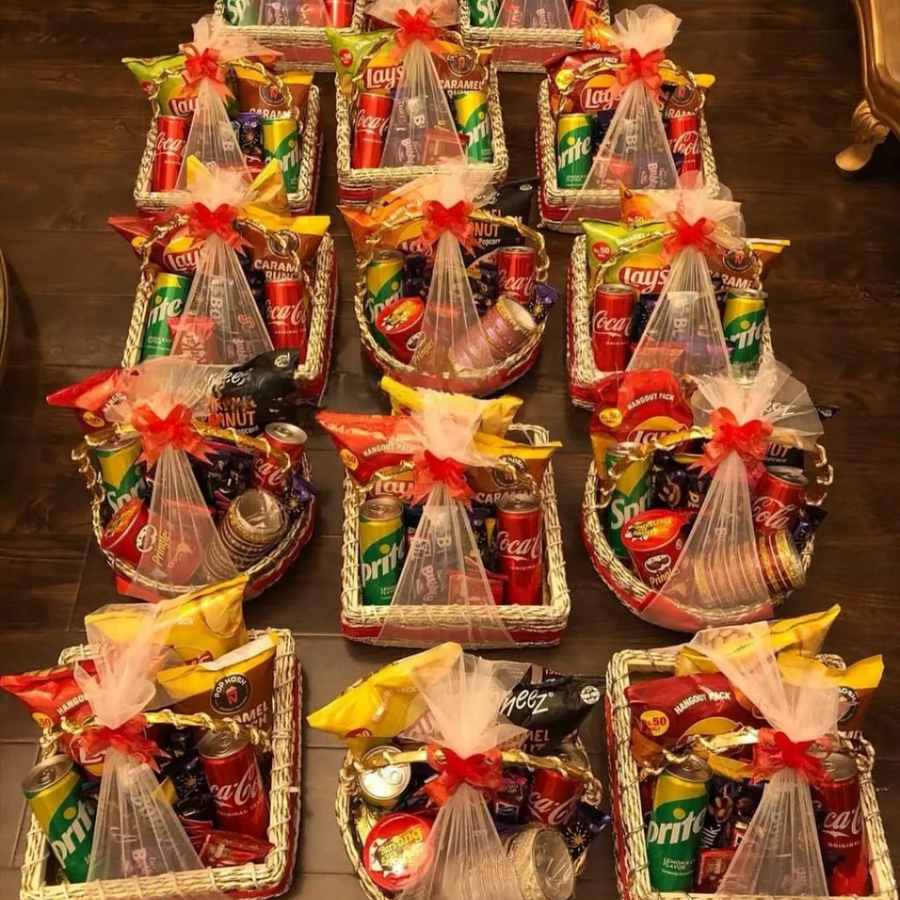 Eid Snacks Box with Bangles – Festive Delight!