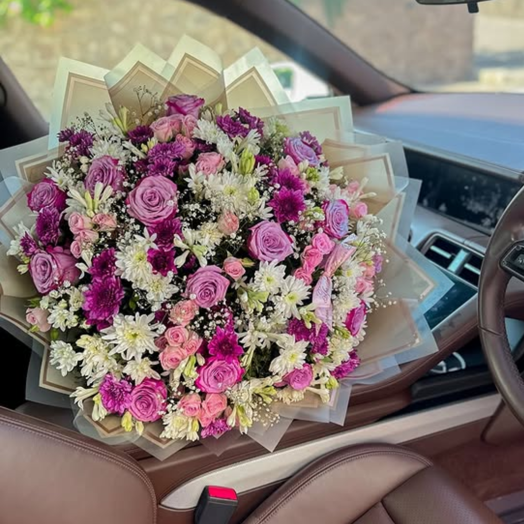 Imported Luxury Bouquet – Elegant & Fresh!