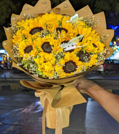 Sunshine for Mom – Sunflower Bouquet