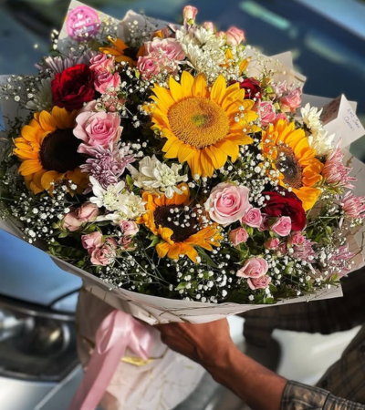 Luxury Flower Bouquet with Sunflowers & Fresh Blooms