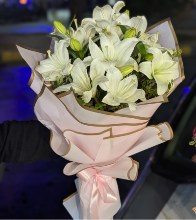Elegant White Lilies Bouquet