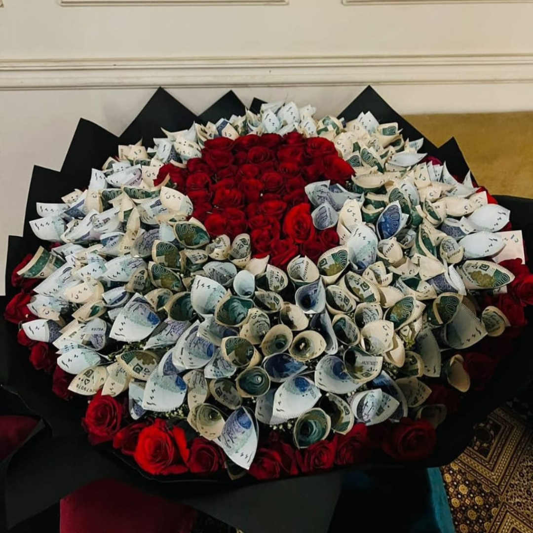 Cash With Roses Luxury Cash Bouquet – 1 Lac Cash with Red Roses – Send Gifts to ...