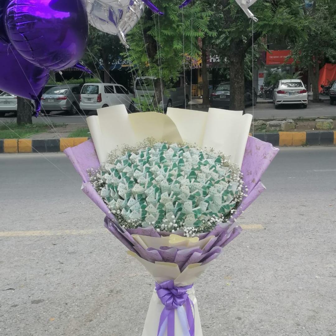 Perfect Eid Bouquet for Her –  Cash, Flowers & Foil Balloons