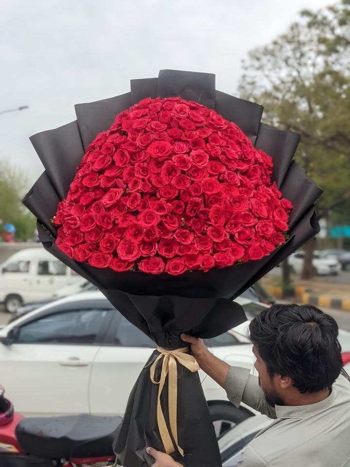 Premium Red Roses Bouquet