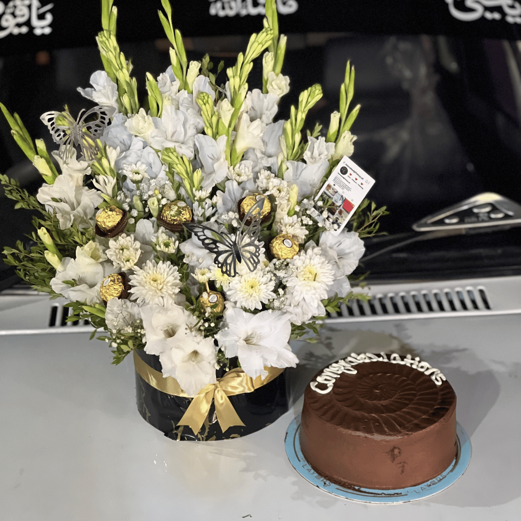 Imported Flower & Ferrero Rocher Bouquet with Custom Cake