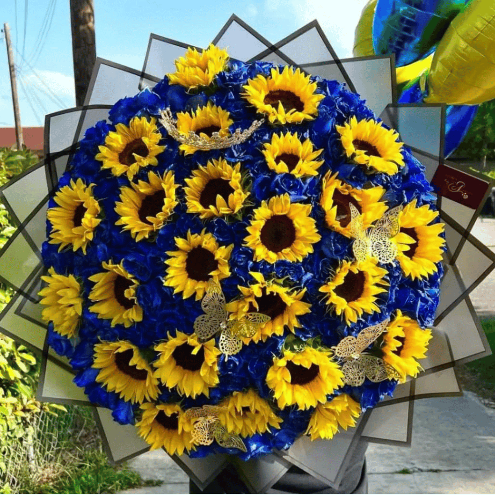 Luxury Sunflower & Blue Rose Arrangement