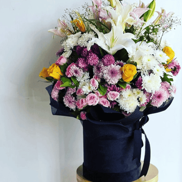 "Masterpiece” – Premium Mixed Flower Box
