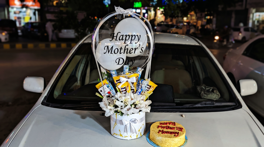 Hot Air Balloon Bouquet & Personalized Cake