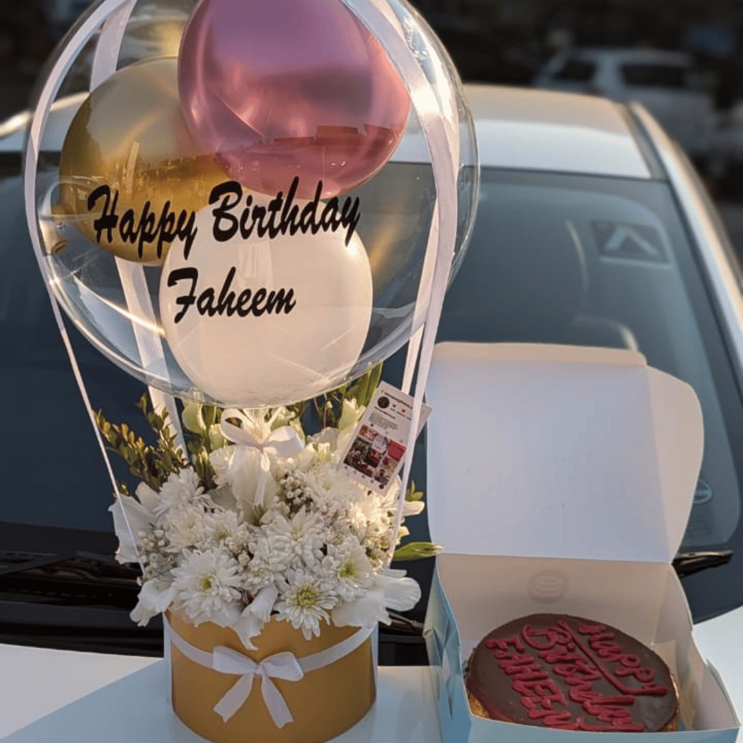 The Golden Elegance Gift Box: Chrysanthemums & Layers Cake