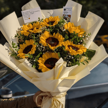 A Cheerful & Happy Sunflower Bouquet