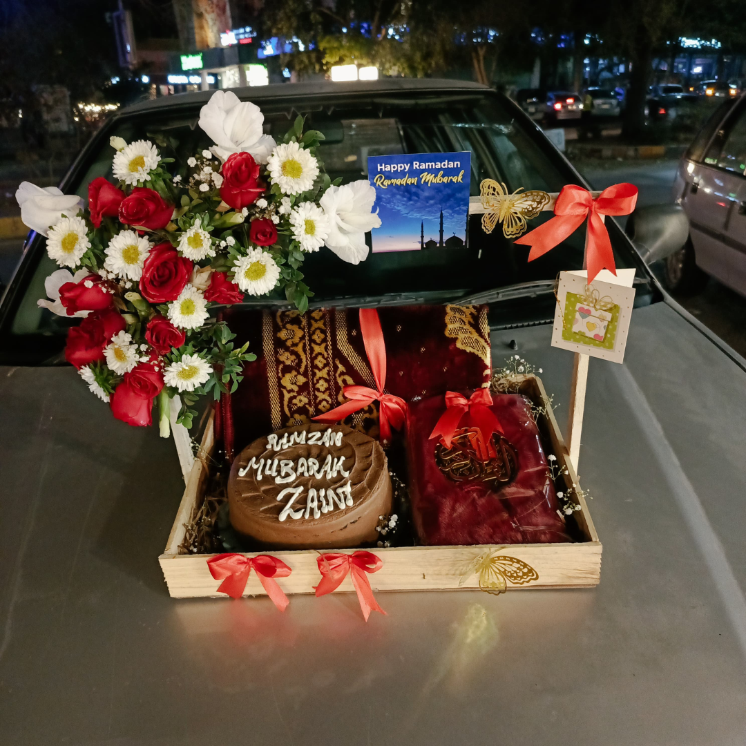 🌙📖 Ramadan Special Gift Basket – Quran Pak, Prayer Mat, Cake & Flowers