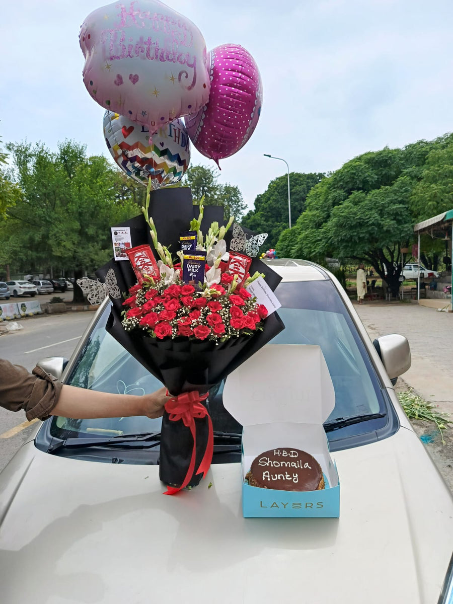 Red Roses Bouquet with Cake for her