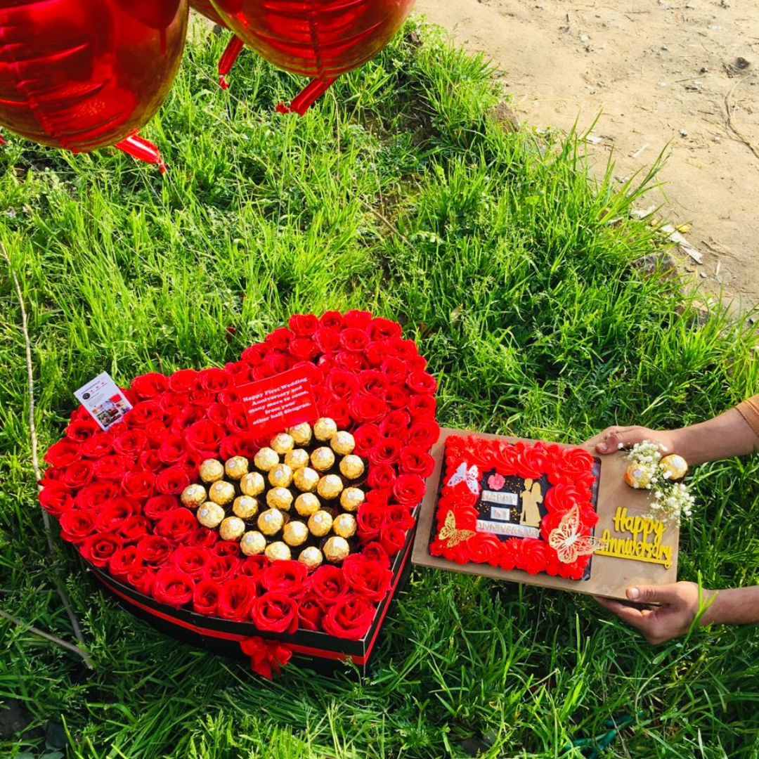 Valentine’s Day Gift Set for Her – Flowers, Chocolates, Cake & Balloons