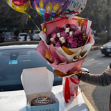 Birthday Special – Imported Flower Bouquet with Cake