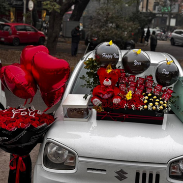 Valentine Deal – Big Flower & Chocolate Box with Teddy, Customised Balloons, Cake & “I Love You” Red Roses